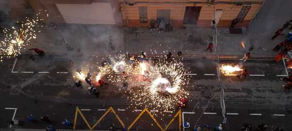 Fallas 2022: Cremà | Directo: Última hora de las Fallas: la mascletà y la Cremà, pendientes del tiempo