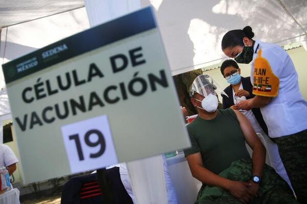 México estudia el caso de una médica con encefalitis tras recibir la vacuna de Pfizer