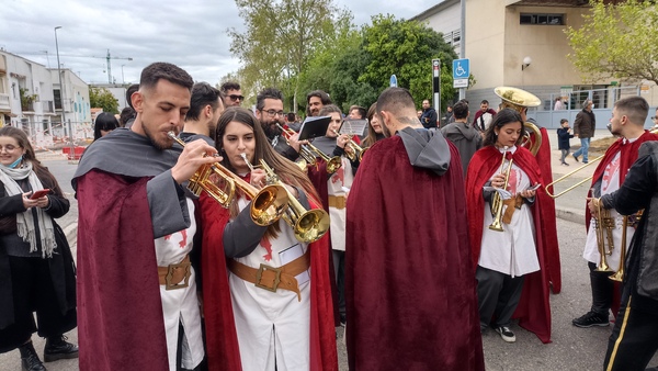 Así hemos contado el desfile de San Jorge de Cáceres
