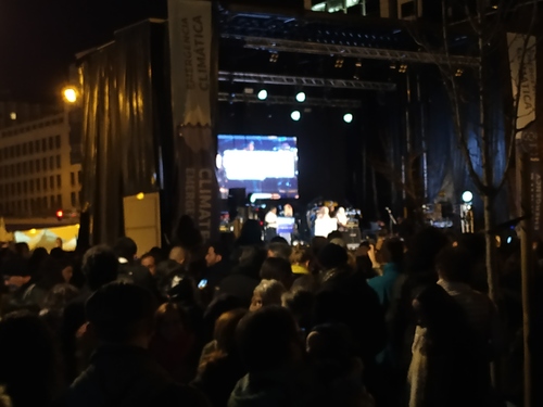 Un grito desesperado contra la «emergencia climática» atruena en las calles de Madrid
