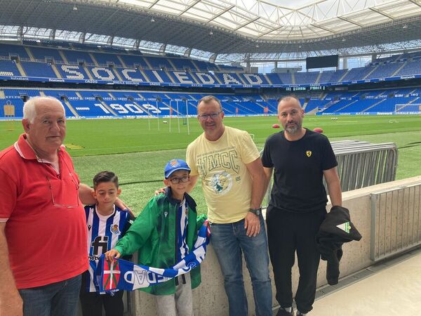 La Real Sociedad arranca la pretemporada entre un baño de masas