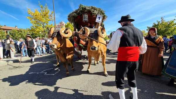 Así vivimos en directo el desfile de carros y pendones y las Cantaderas