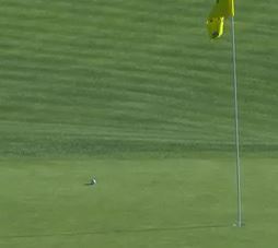 Este tramo le resta a Jon para rematar la jornada con birdie-birdie