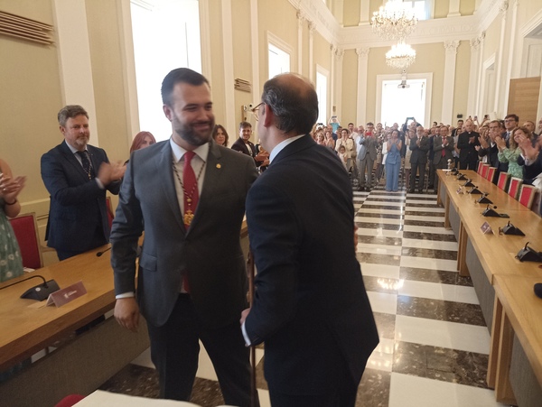 Así hemos contado la constitución de los ayuntamientos extremeños