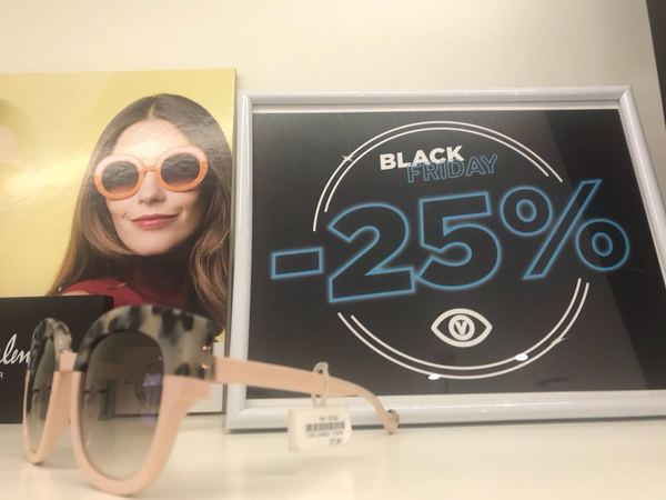 Gafas en General Óptica. Calle Puerta de Murcia, Cartagena . Precio inicial: 278 euros. Precio final: 208 euros. Rebaja 25 por ciento