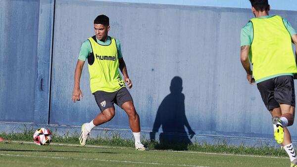 Así fueron las últimas horas del mercado de fichajes en el Málaga y Primera RFEF