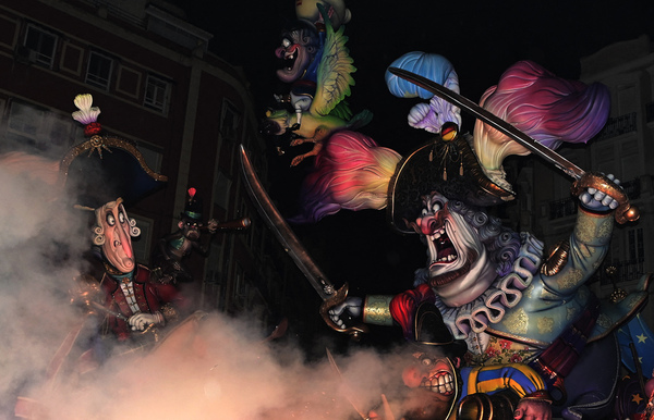 Fallas 2022: Cremà | Directo: Última hora de las Fallas: la mascletà y la Cremà, pendientes del tiempo