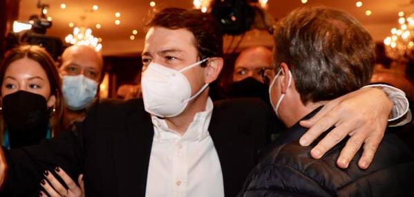 Directo #13Fleonoticias | El PP tendrá que &#039;tirar&#039; de Vox para alcanzar el gobierno de la comunidad