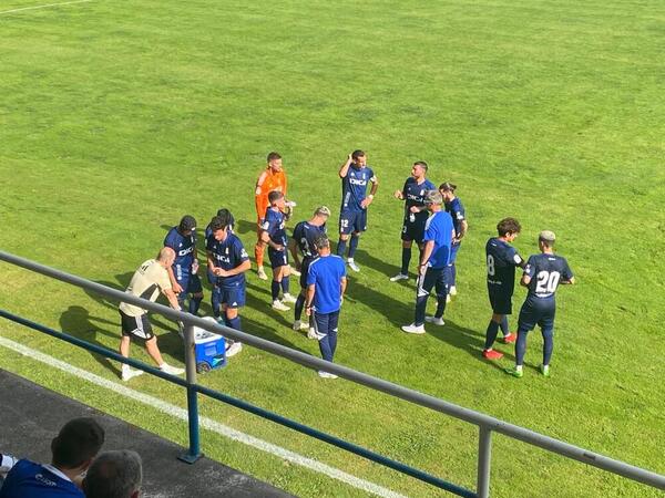 El Real Oviedo firma un empate sin goles ante el Deportivo Alavés