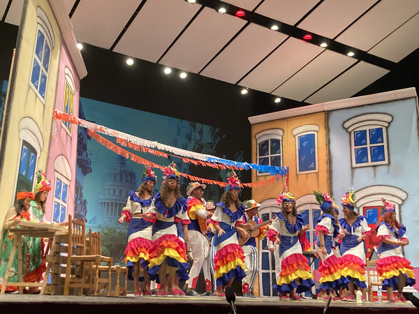 Carnaval de Badajoz: Las Chimixurris y Los Chungos logran que se hable de ellos en una noche de nivel