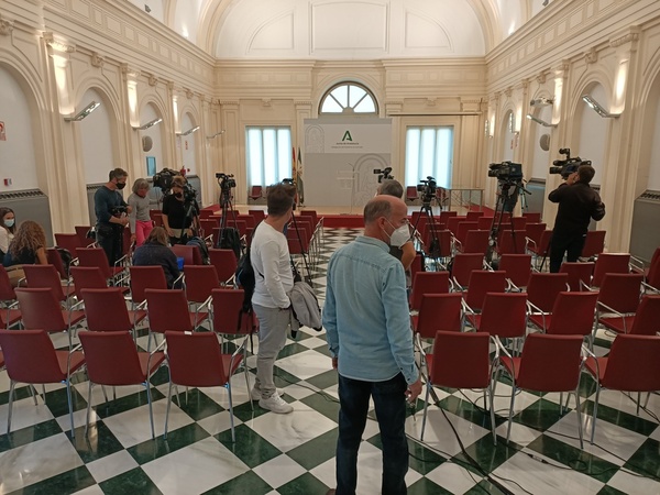 Así ha sido la comparecencia del consejero de Salud para anunciar las restricciones de Granada