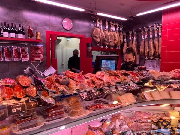 Bizkaia se libera de la mascarilla solo a medias