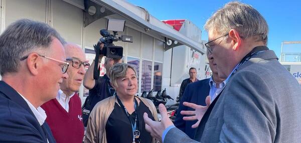 DIRECTO | La afición valenciana invade la pista para aclamar a Bagnaia