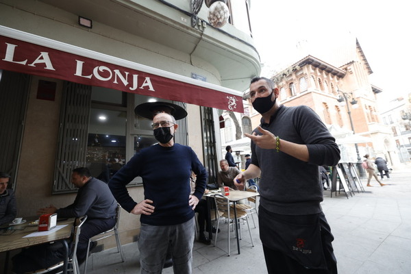 Pasaporte Covid en la Comunitat | Resignación ante la extensión del pasaporte Covid