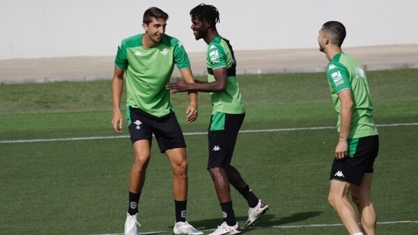 Edgar, titular dos meses después