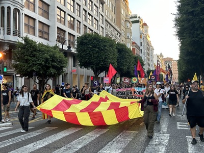 Manifestaciones por el 9 d&#039;Octubre | Junqueras y entidades catalanistas tratan de colarse en la fiesta de los valencianos