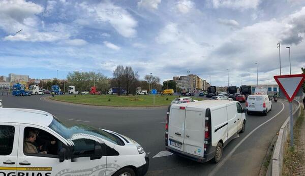 Así le hemos contado el minuto a minuto de la jornada de paro de los transportistas