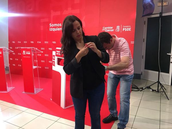 Los reproches mutuos marcan el cara a cara de Zuloaga y Cortés previo a las primarias