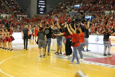 Así hemos vivido la fiesta del ascenso del Covirán Granada
