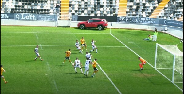 Directo | Mañana aciaga para el deporte salmantino, derrotas de Unionistas y Avenida