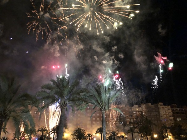 Marina fascina con el azul atlantis