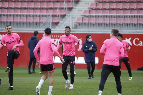 ¿Qué os parece la alineación del Sevilla FC para medirse al Getafe? ¿Qué cambiarías si fueras Julen Lopetegui? #SevillaFC #SevillaFCGetafe