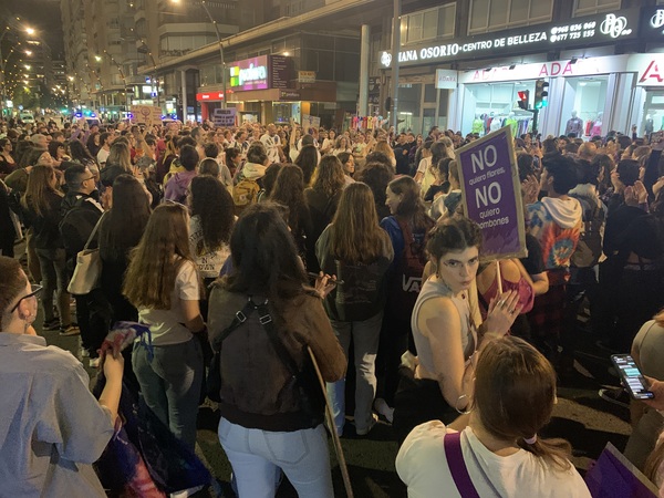 Murcia grita contra la brecha salarial y la violencia machista