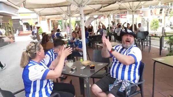 En directo, la afición del Alavés disfruta de la &#039;final&#039; por el ascenso