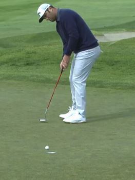 Un gran chipeo le dejó este asequible putt para birdie en el #7