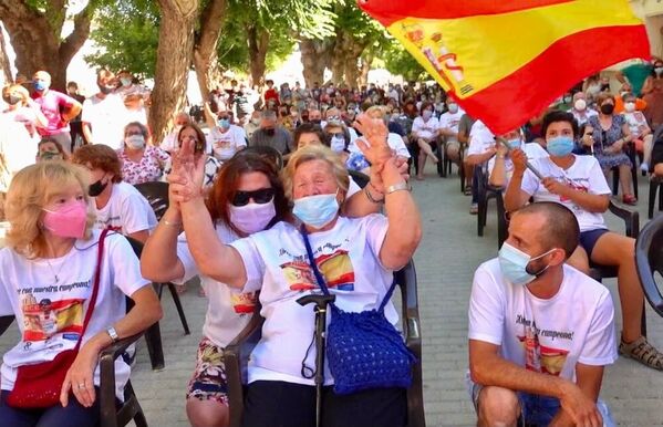 Orce aplaude a María Pérez. RAMÓN L. PÉREZ