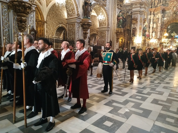 Procesión de la Virgen de las Angustias en directo | Sigue minuto a minuto la procesión