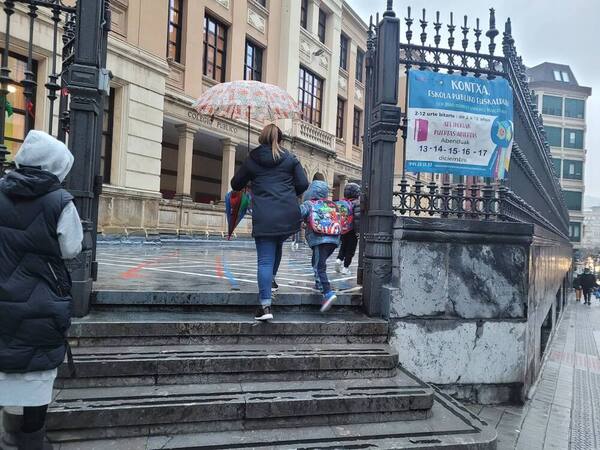 Directo: los niños vuelven al colegio en Bizkaia con el covid en cifras récord