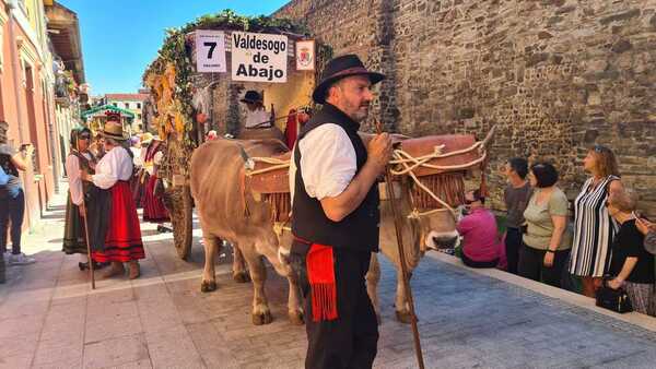 Así vivimos en directo los desfiles de carros y pendones y el acto de las Cantaderas