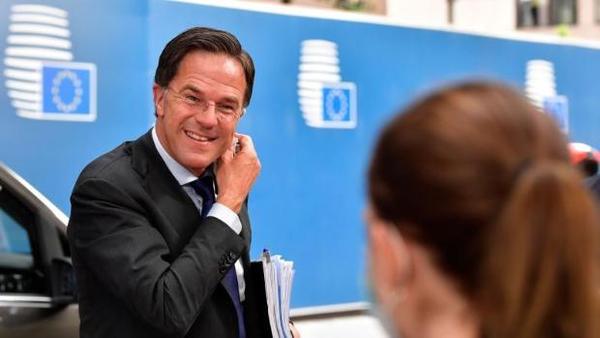 Rutte, el bloqueador de la cumbre: «Queremos ayudar al sur, pero deben hacer reformas»