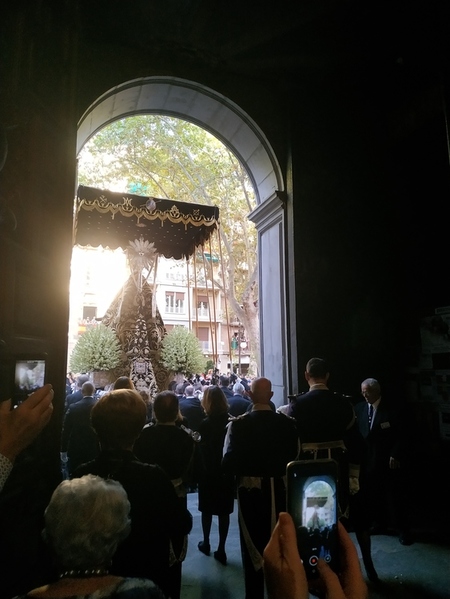 Procesión de la Virgen de las Angustias en directo | Sigue minuto a minuto la procesión