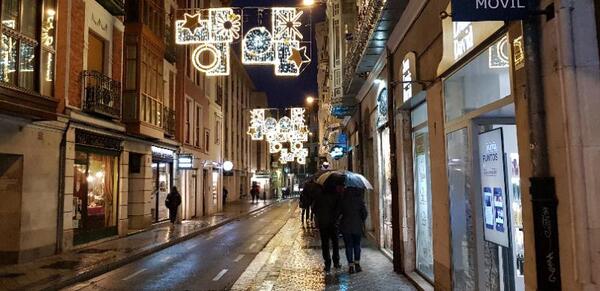 Valladolid enciende las luces de Navidad en 60 calles de la ciudad