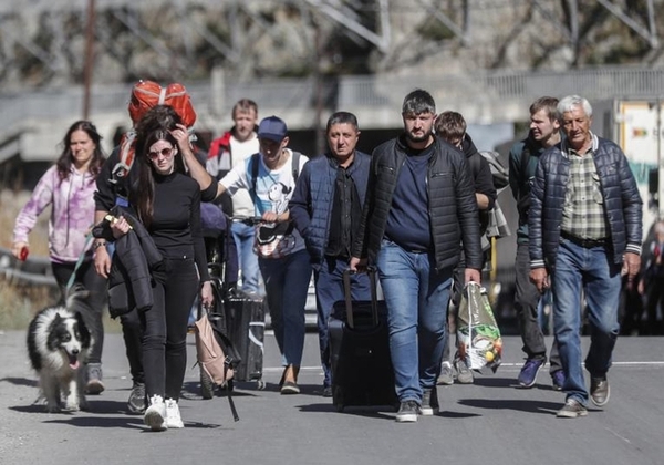Una asociación de viudas de la guerra pide a Putin una gran movilización y que prohíba salir del país a los hombres