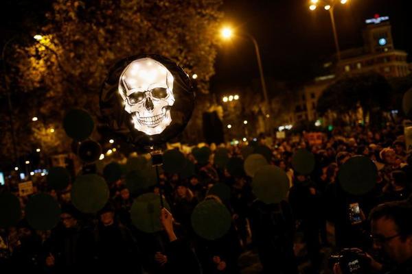 Un grito desesperado contra la «emergencia climática» atruena en las calles de Madrid