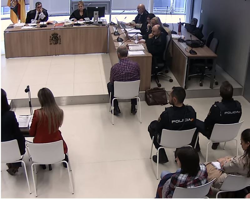 Así hemos contado en directo la tercera sesión del juicio a Almeida