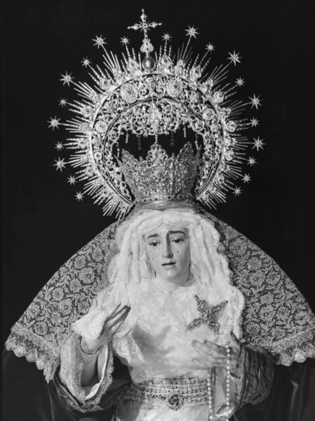 La Virgen de las Penas, en una instantánea antigua. Foto: Fondo Bienvenido-Arenas. CTI Universidad de Málaga
