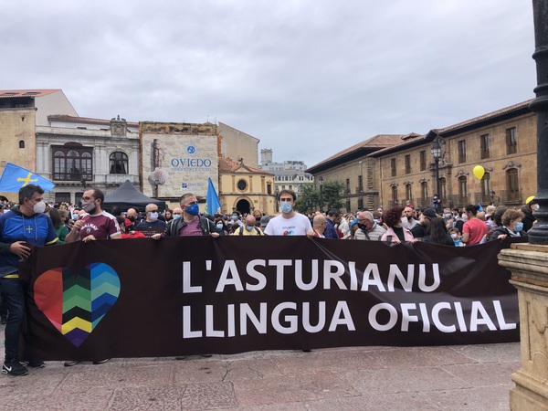 «El año que viene celebraremos este día como la primera fiesta de la oficialidad»