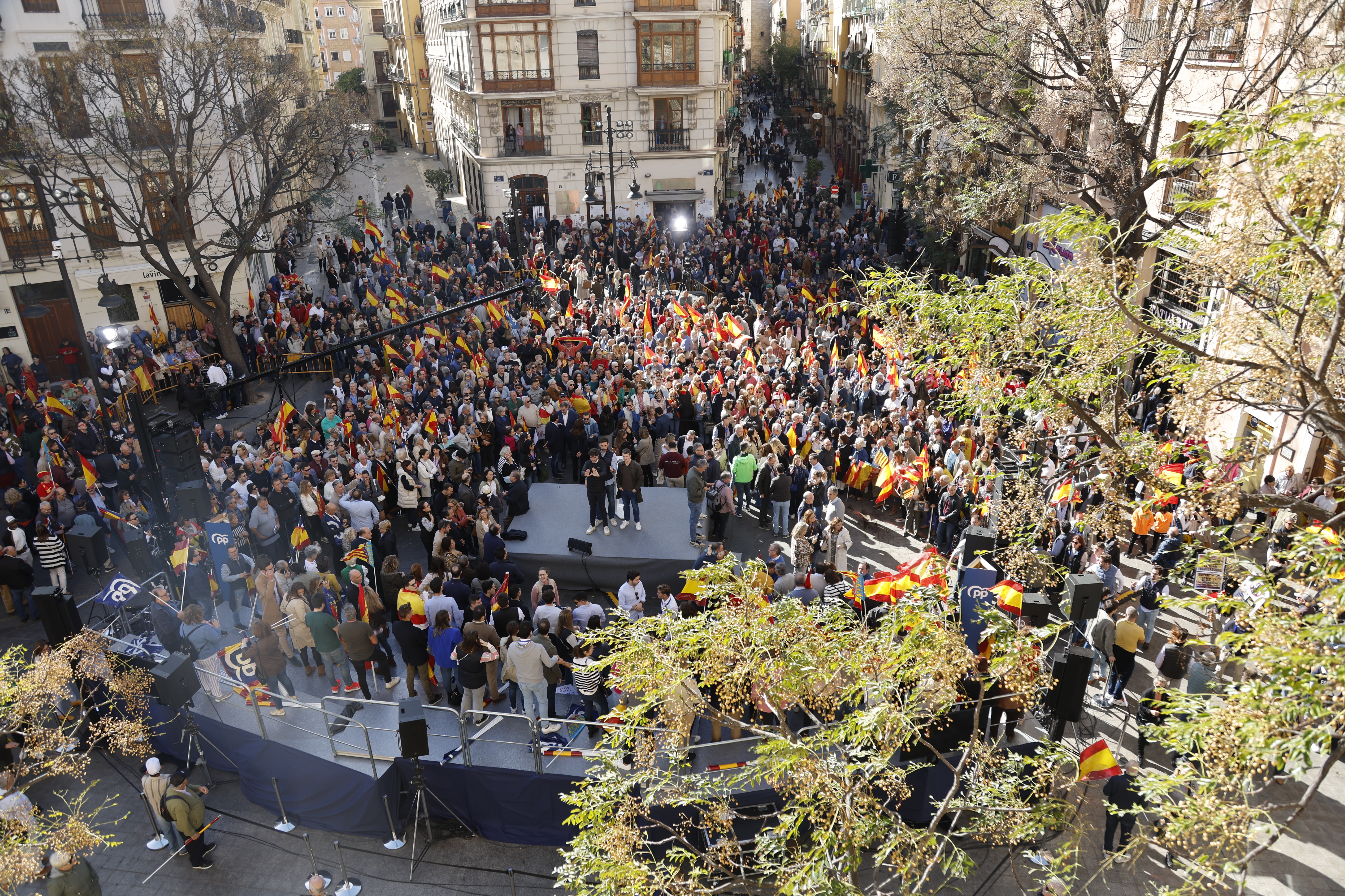Concentración contra la amnistía en Valencia, minuto a minuto