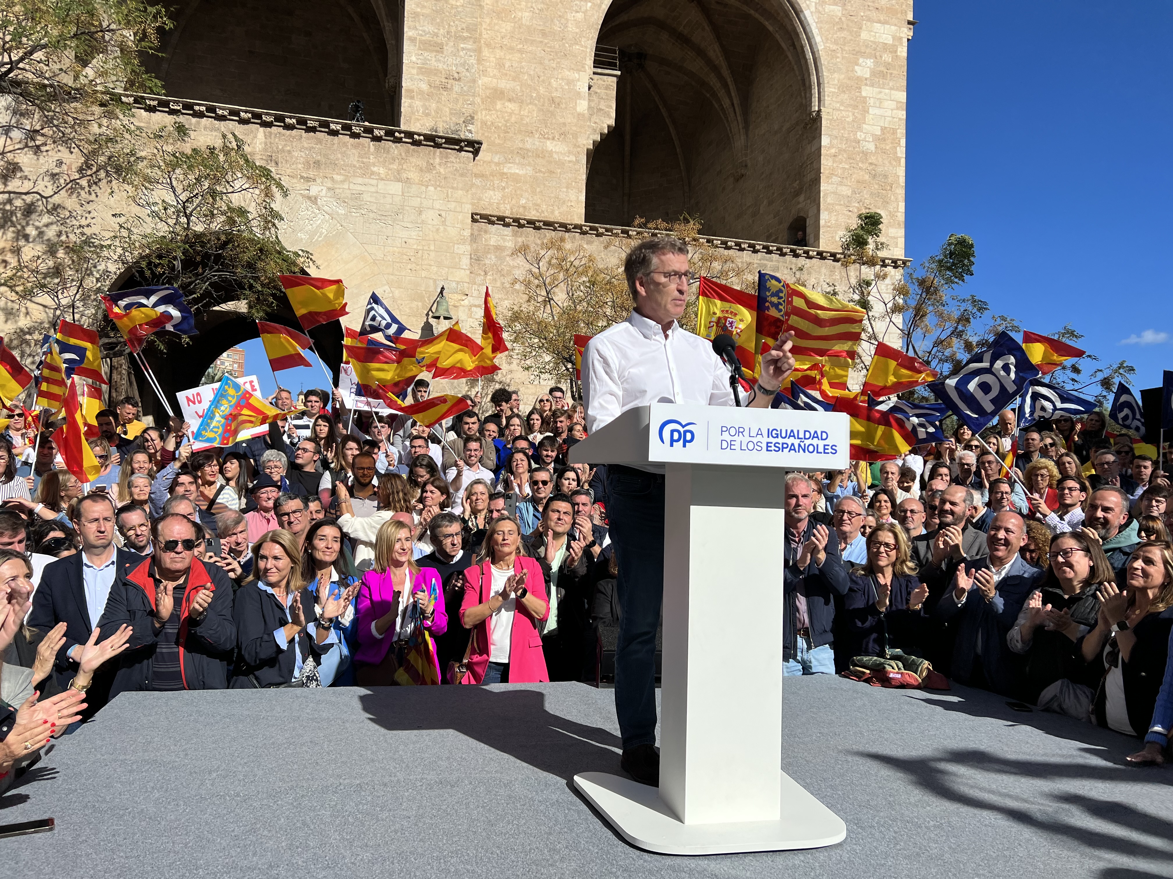 Concentración contra la amnistía en Valencia, minuto a minuto