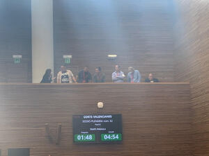 Ayuso protagoniza el choque entre el PP y el tripartito en Les Corts