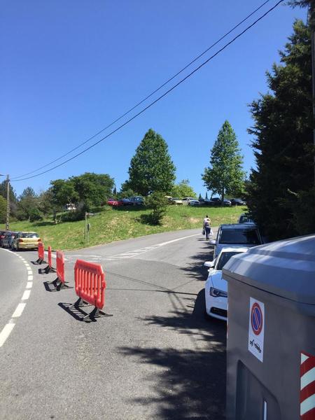 La Policía se despliega en las playas, levanta a bañistas y cierra accesos para frenar el aluvión