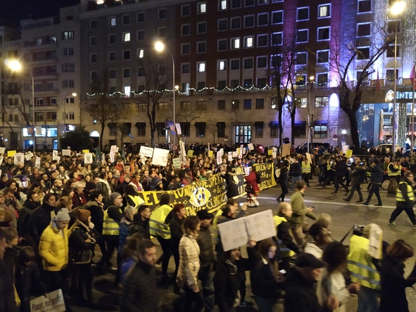 Un grito desesperado contra la «emergencia climática» atruena en las calles de Madrid