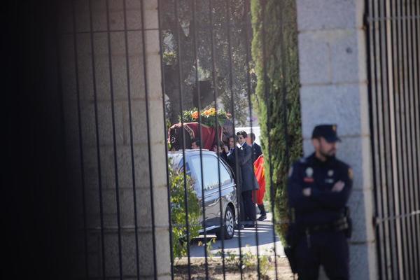 Directo | La familia despide en la intimidad al dictador