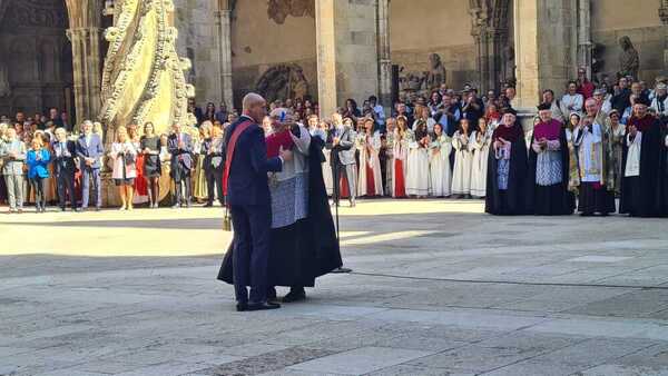 Así vivimos en directo el desfile de carros y pendones y las Cantaderas