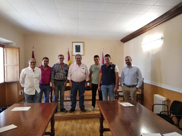 Corporación municipal de Villagarcía de Campos. Fotografía de Miguel García Marbán