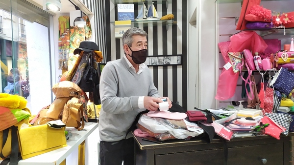 Navidad 2020: Las compras de Navidad en Bilbao, en directo: último sábado para realizar las compras navideñas antes de Nochebuena